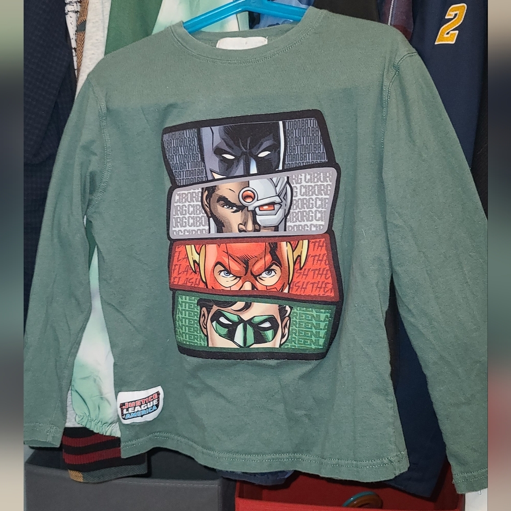 Zara JUSTICE LEAGUE Green longsleeve t-shirt size 8 or 128 cm